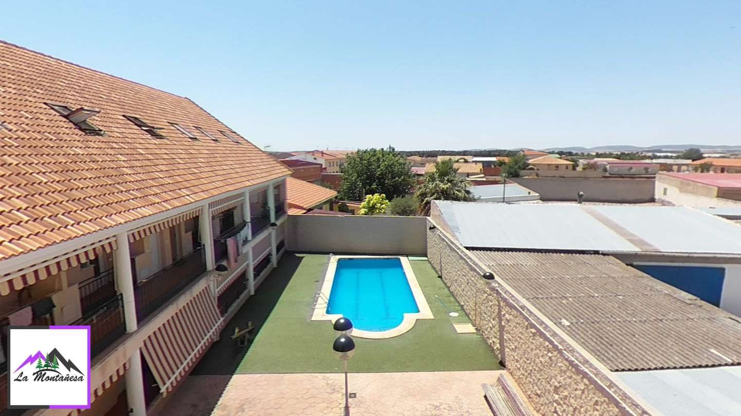 Swimming pool of Duplex for sale in Lillo  with Air Conditioner, Swimming Pool and Balcony