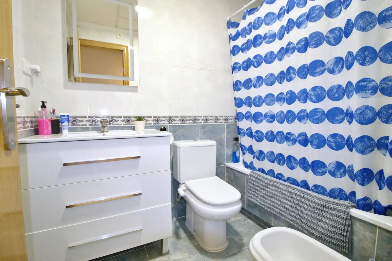 Bathroom of Flat for sale in Elche / Elx  with Air Conditioner and Alarm