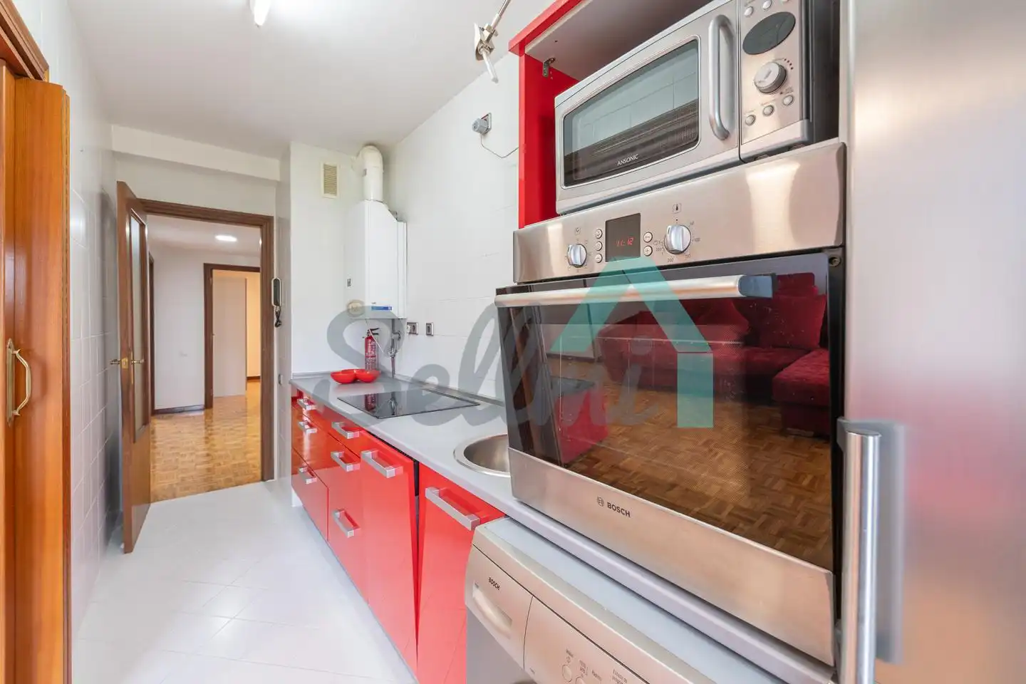 Cuina de Pis de lloguer en Oviedo  amb Calefacció, Parquet i Terrassa
