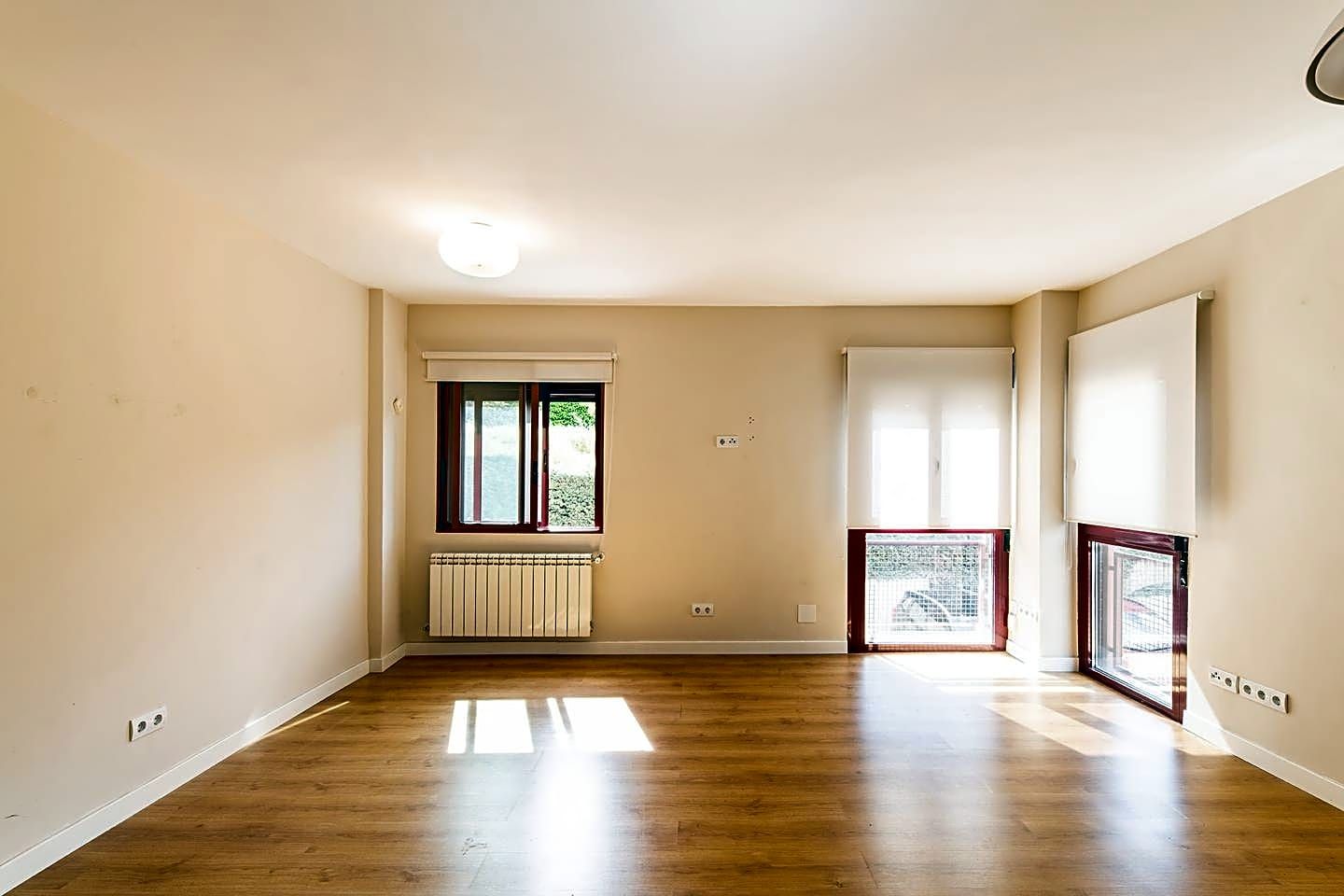 Living room of Flat to rent in Majadahonda  with Heating, Storage room and Community pool