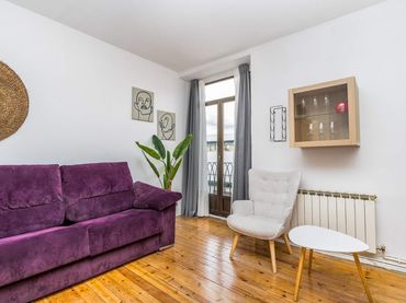 Mini appartamento con balcone in vendita a Casco Antiguo