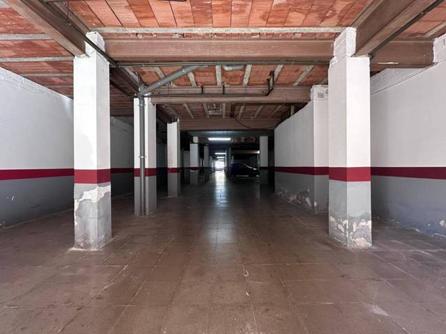 Edificio en Venta en Calle Escolas en La Llagosta