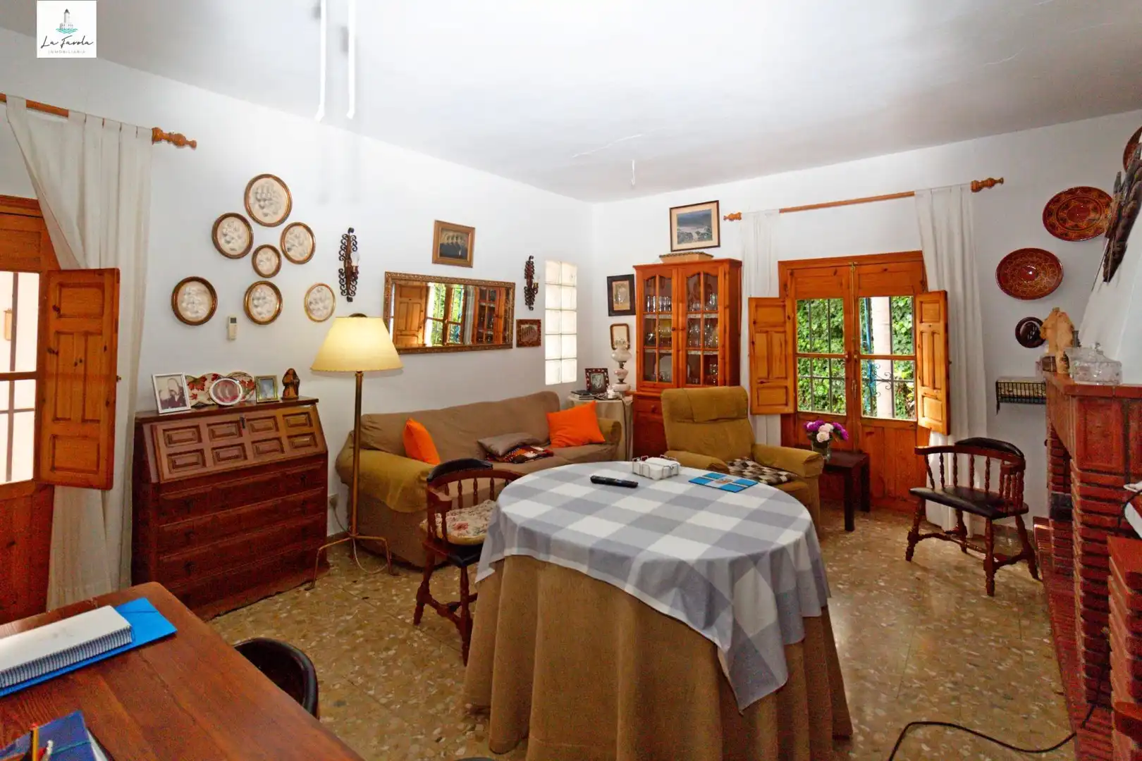 Sala d'estar de Casa o xalet en venda en Carratraca amb Aire condicionat, Jardí privat i Terrassa