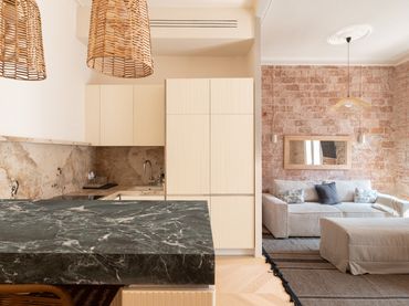 Apartament amb balcó de lloguer a Carrer de Villarroel
