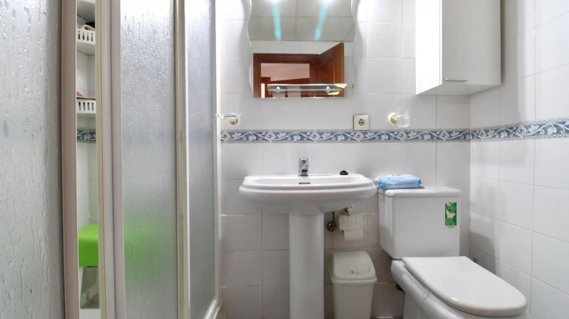 Baño de Piso en venta en Roquetas de Mar con Aire acondicionado, Calefacción y Terraza