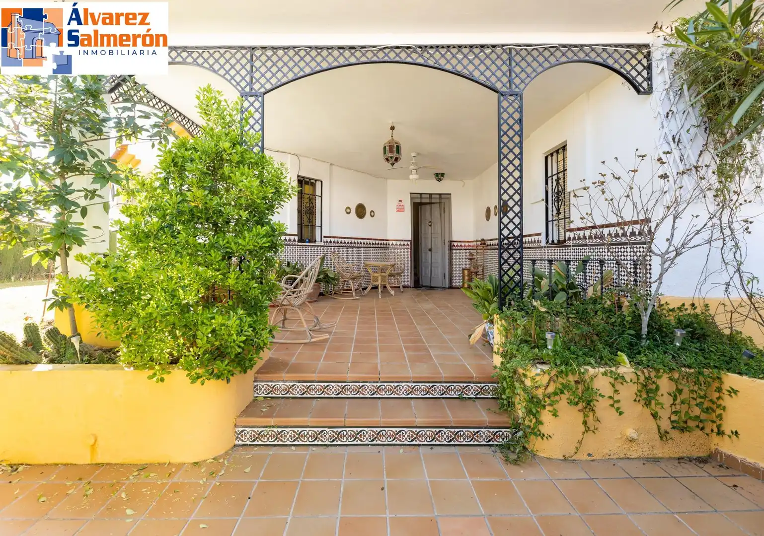 Terrassa de Casa o xalet en venda en Albolote amb Jardí privat, Terrassa i Traster