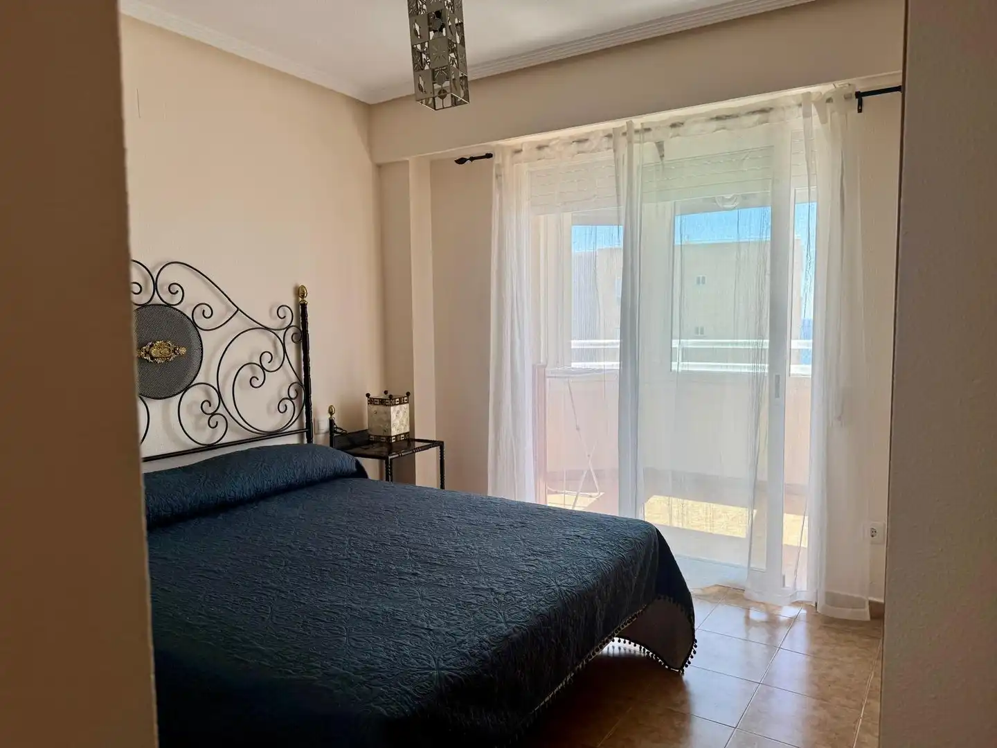 Bedroom of Apartments for rent in Alicante / Alacant  with Air Conditioner, Furnished and Community pool