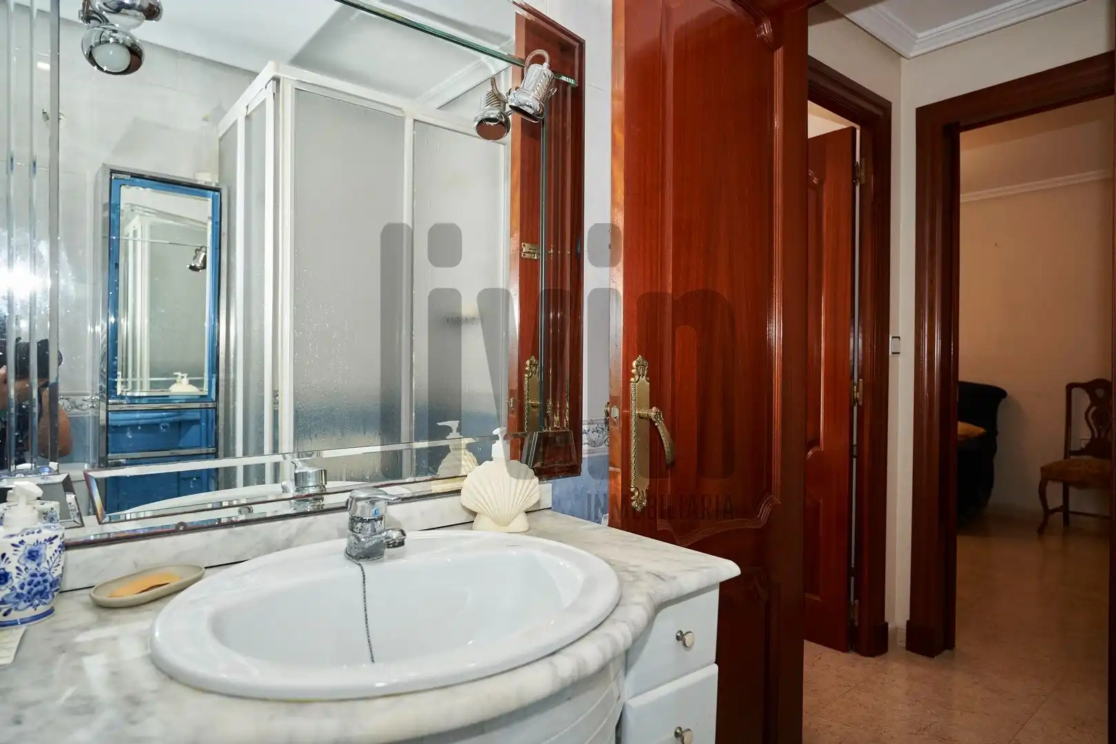 Bathroom of Flat for sale in Jaén  with Air Conditioner and Heating