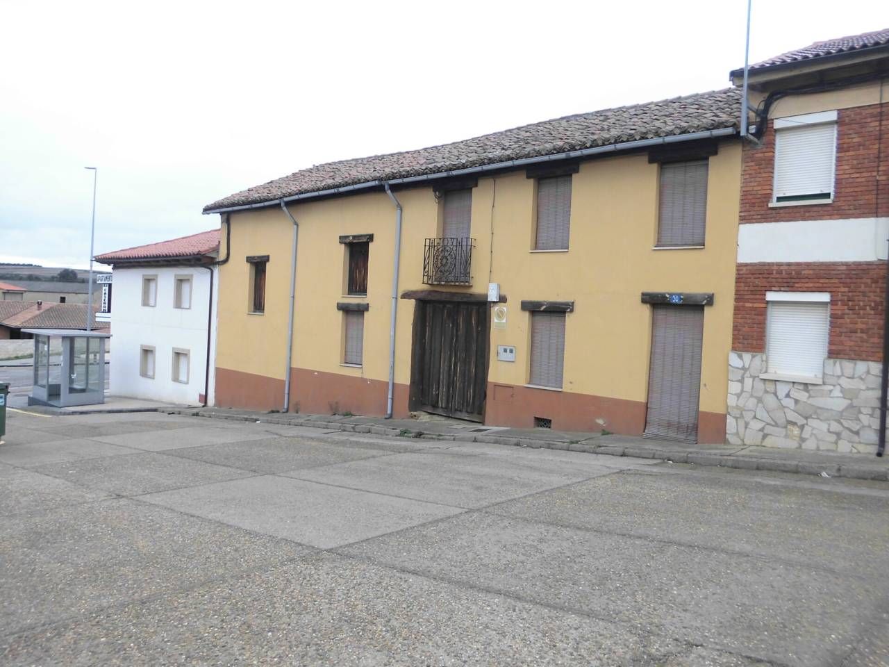 Vista exterior de Casa o xalet en venda en Valdefresno amb Jardí privat