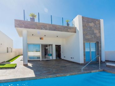 Villa mit Pool zum Verkauf in PARCELA R2 ,PAU-26 ORIHUELA COSTA 0