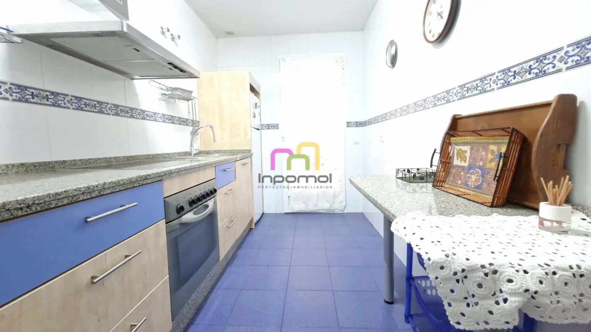 Kitchen of Apartments for sale in Badajoz Capital  with Air Conditioner and Furnished