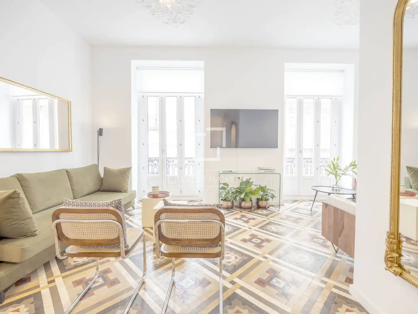 Piso con terraza en alquiler en Ciutat Vella, imagen 2