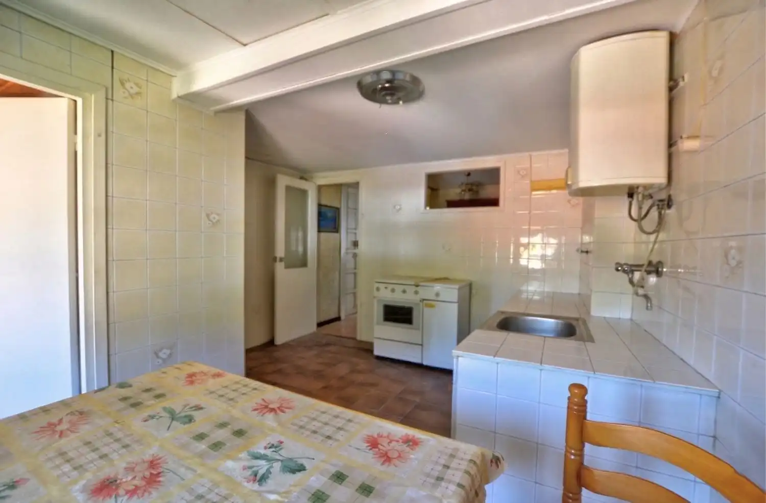 Küche von Wohnung zum Verkauf in Salas mit Schwimmbad