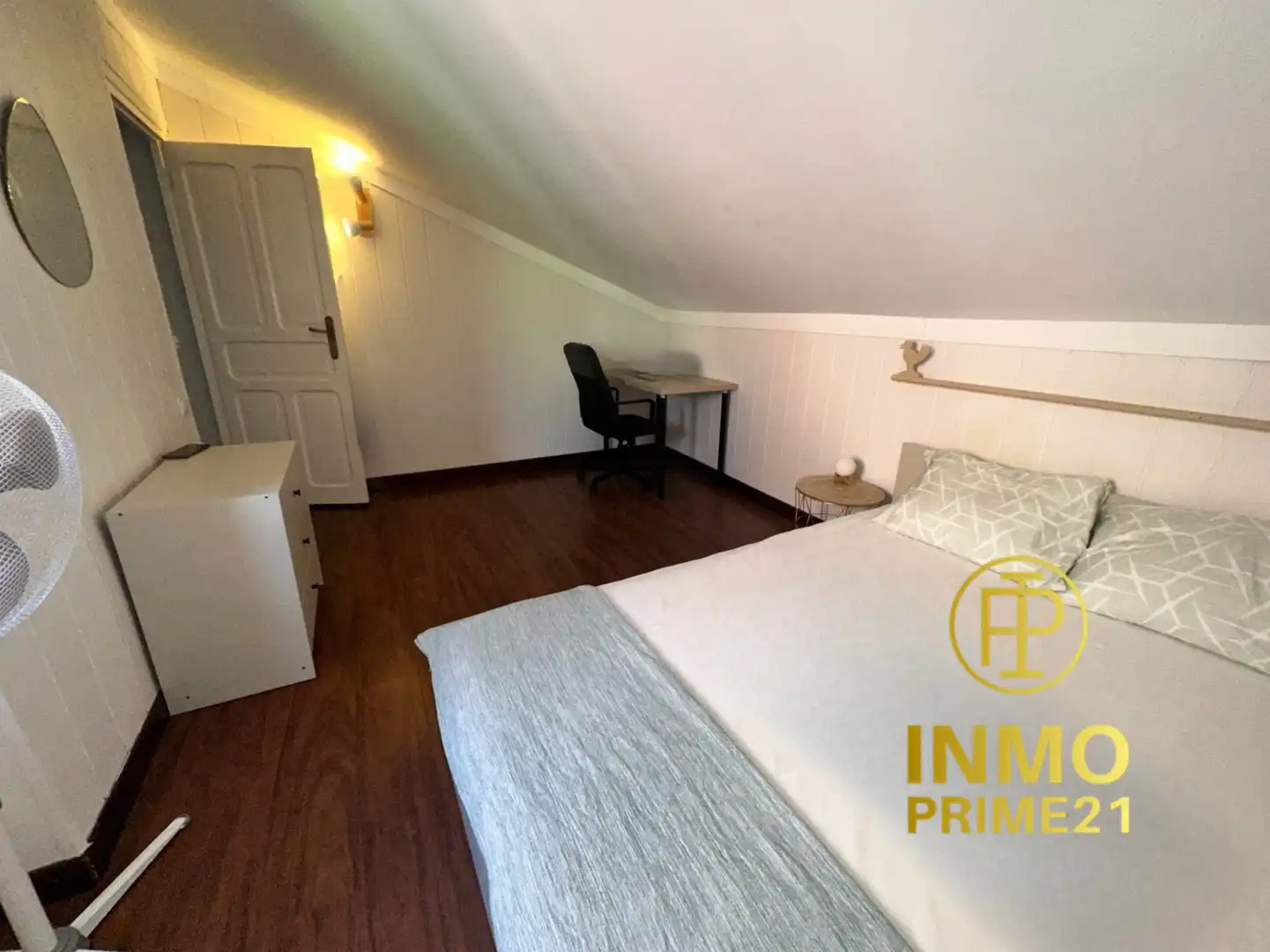 Schlafzimmer von Dachboden zur Miete in Santander