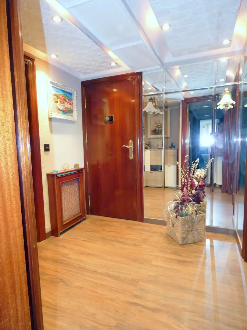 Pis en venda en Bilbao  amb Calefacció, Parquet i Terrassa