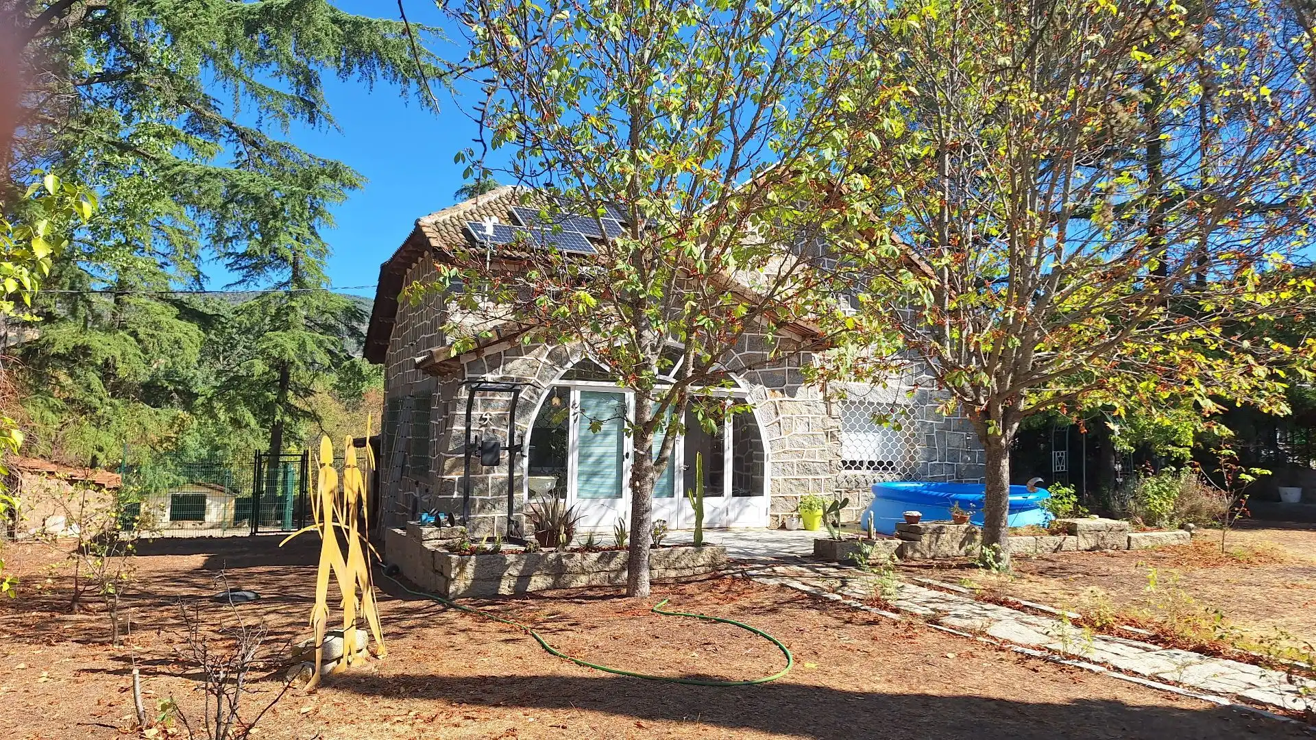 Vista exterior de Casa o chalet en venta en Robledo de Chavela con Calefacción, Jardín privado y Trastero