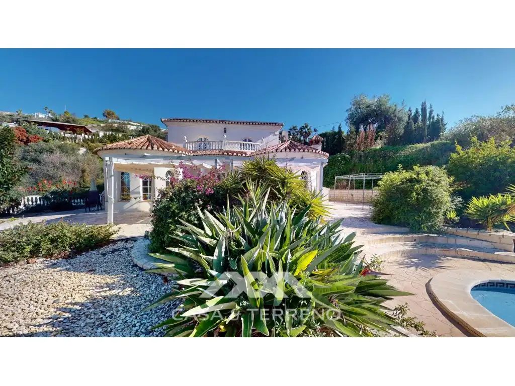 Vista exterior de Casa o chalet en venta en Algarrobo con Aire acondicionado, Jardín privado y Terraza