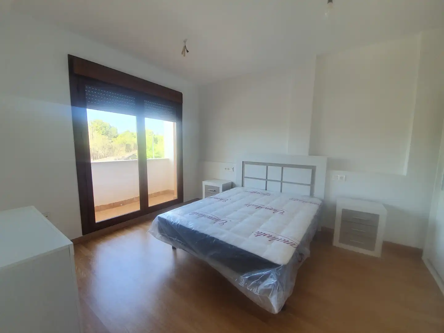 Dormitori de Casa adosada en venda en Guadix amb Terrassa, Traster i Moblat