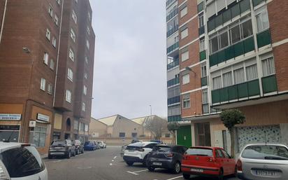 Exterior view of Flat for sale in Palencia Capital  with Heating