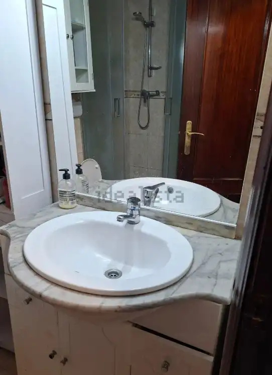 Baño de Piso en venta en Valencia con Aire acondicionado, Amueblado y Balcón