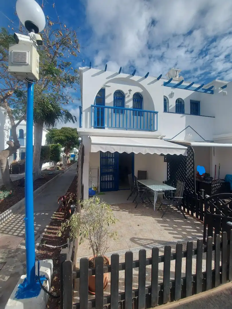 Vista exterior de Casa o chalet en venta en San Bartolomé de Tirajana con Aire acondicionado, Terraza y Amueblado