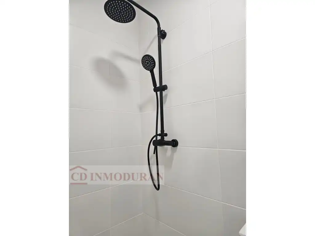 Bany de Edifici en venda en Alicante / Alacant