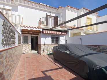 Casa amb balcó en venda a Ctra Jerez - Ctra del Puerto