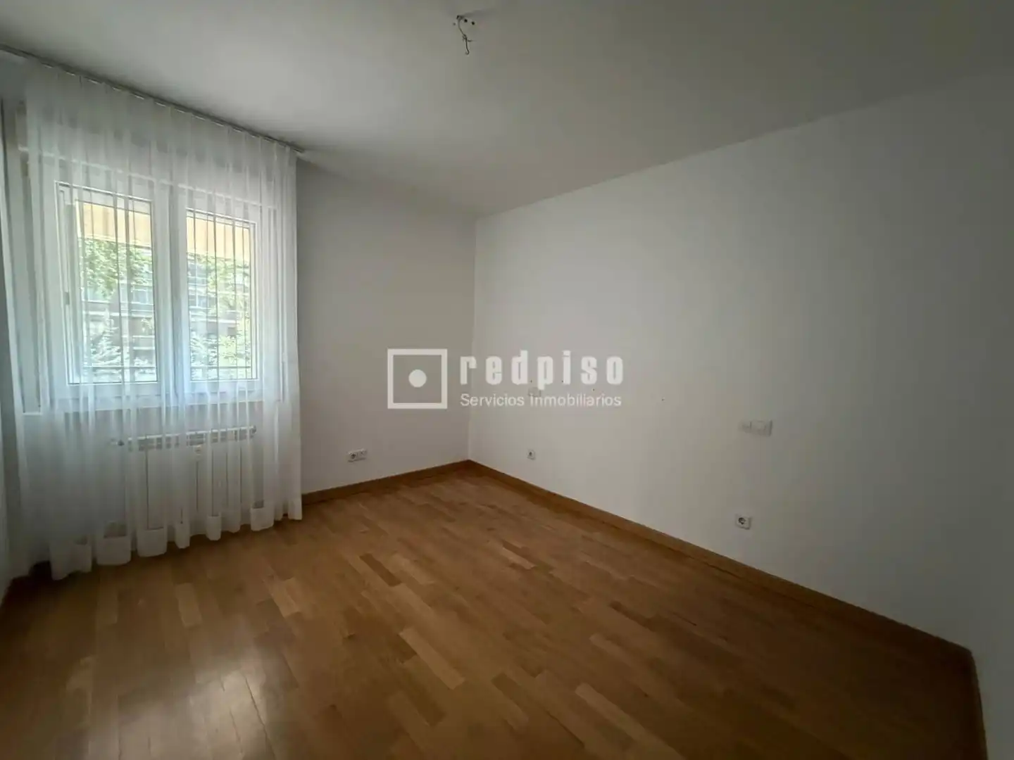 Bedroom of Flat for rent in Madrid  with Air Conditioner, Parquet flooring and Terrace