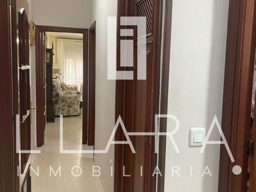 Appartamento con balcone in vendita a Calle Santiago 28