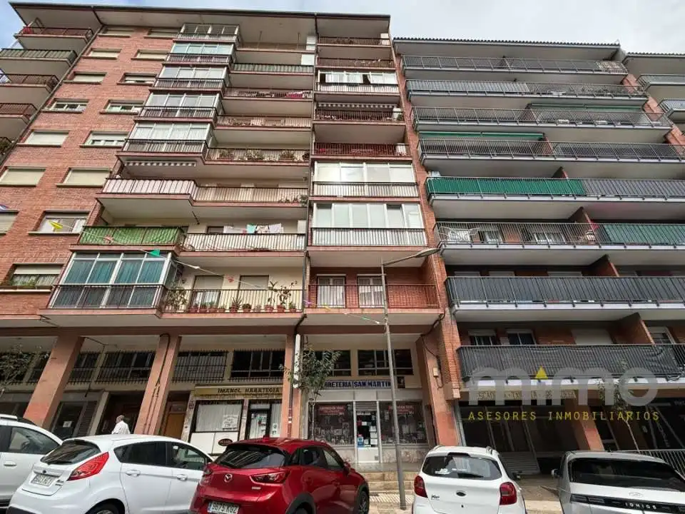 Local comercial en venda a Txirrita Bertsolaria PasealeKua 14, imagen 3