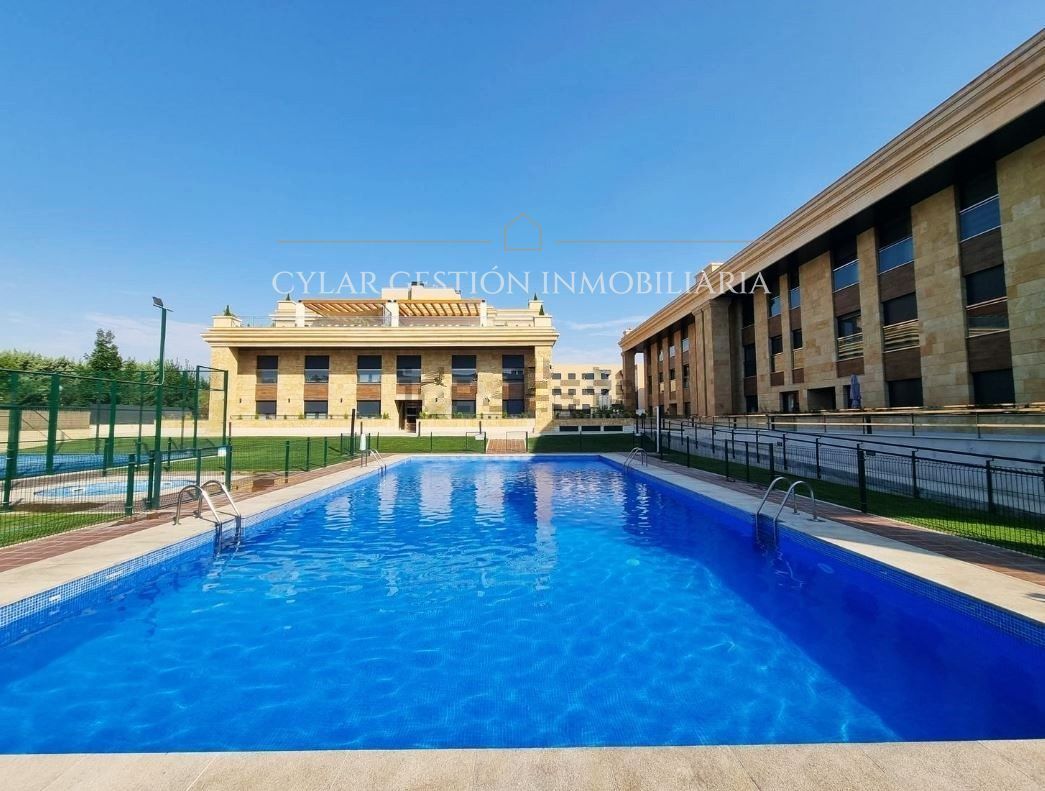 Swimming pool of Flat to rent in Salamanca Capital  with Heating, Terrace and Swimming Pool