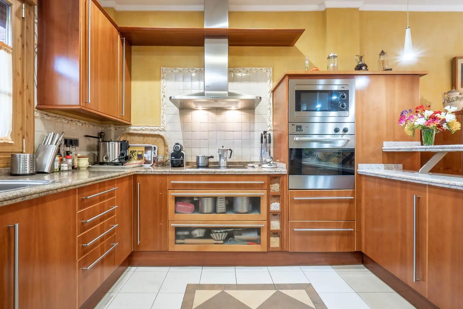 Cocina de Casa o chalet en venta en Granada con Aire acondicionado, Calefacción y Terraza