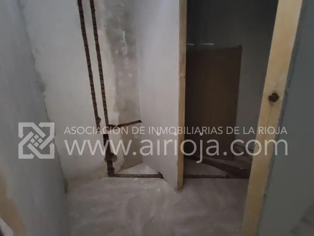 Local comercial en alquiler en Logroño - Calle Huesca, imagen 8