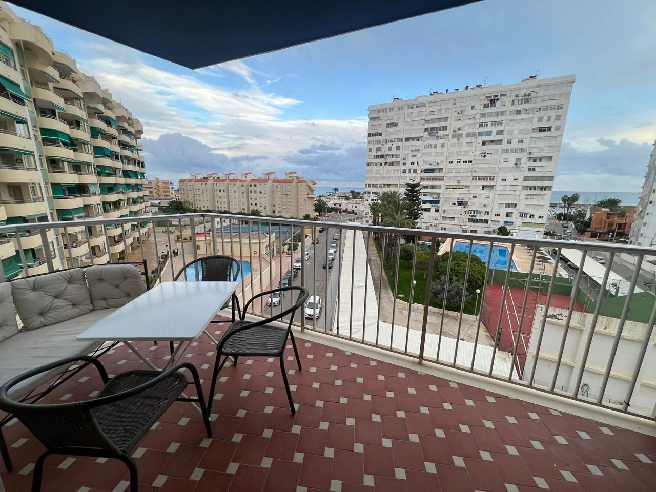Exterior view of Flat to rent in La Pobla de Farnals  with Terrace and Furnished