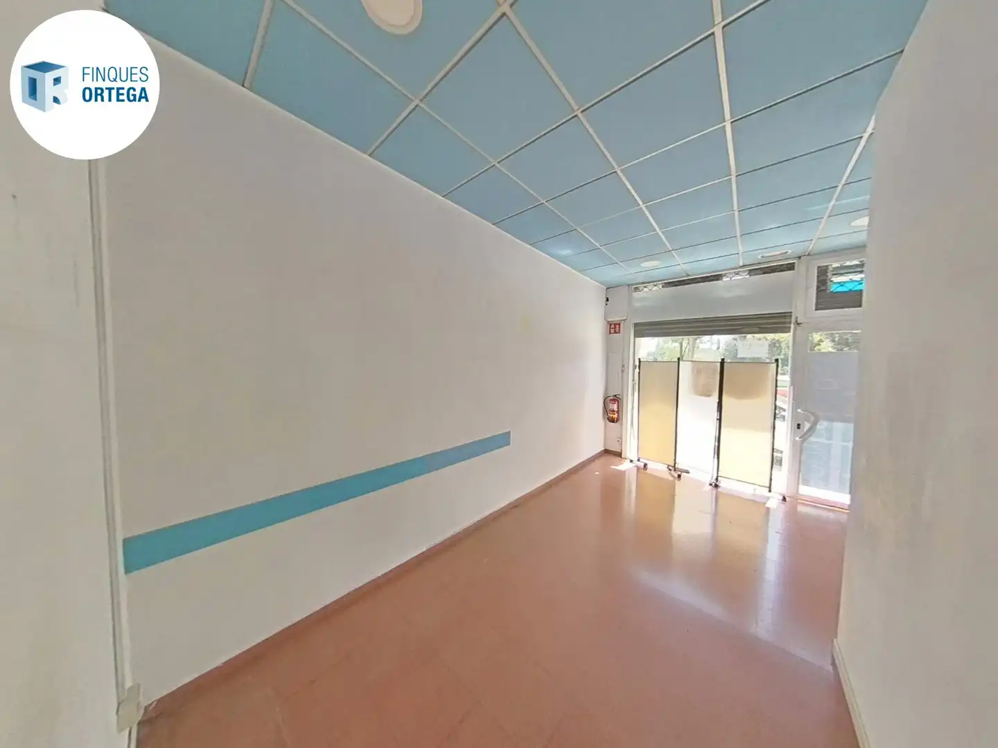 Local comercial de lloguer a de Víctor Català, imagen 3