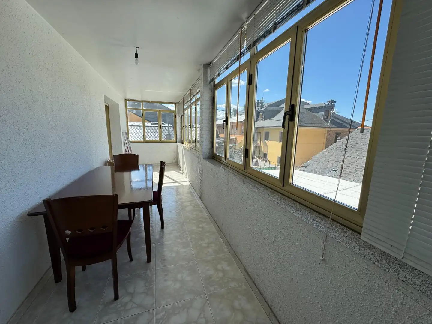 Vista exterior de Casa o xalet en venda en Ponferrada amb Aire condicionat, Calefacció i Terrassa