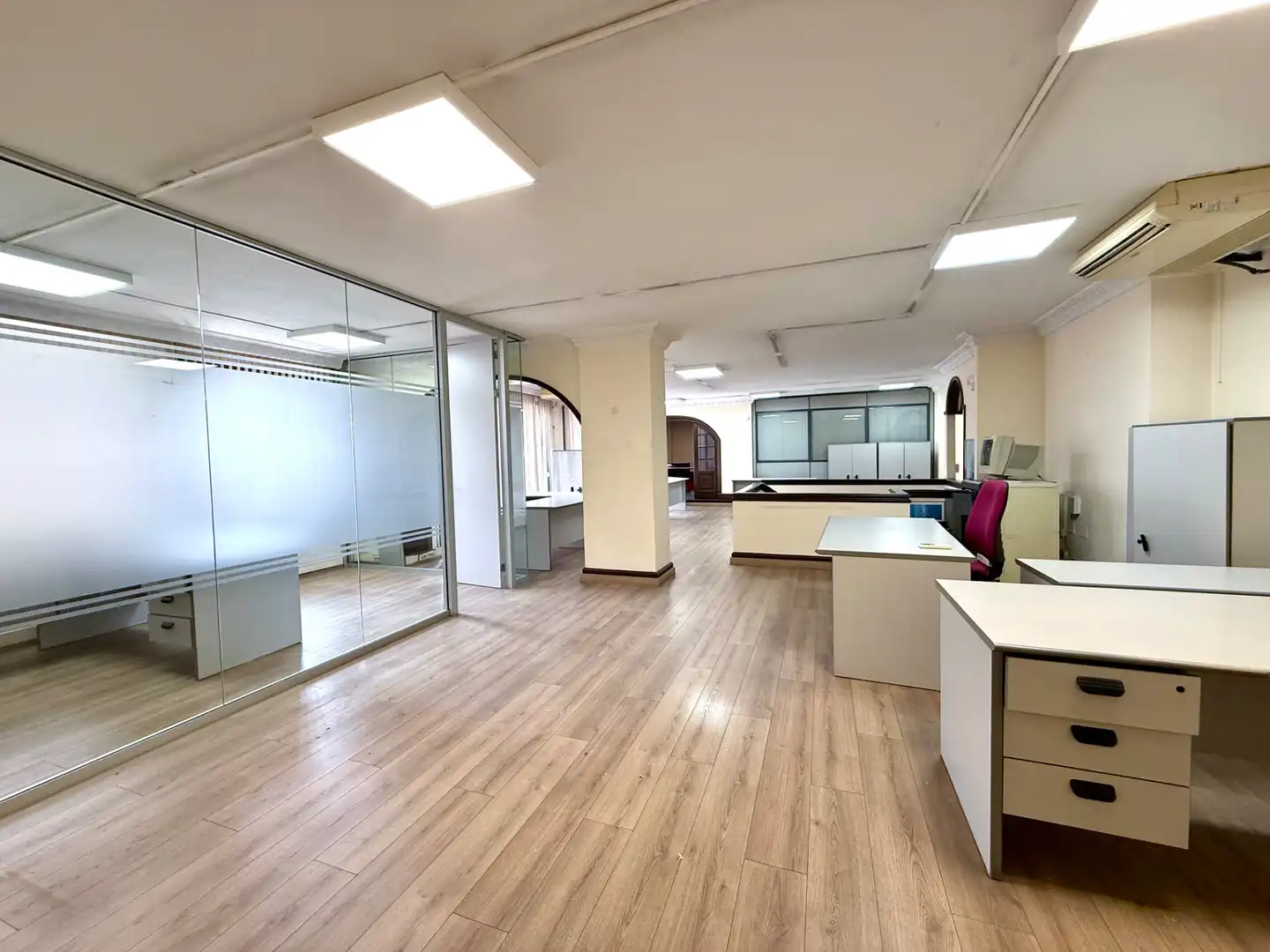 Local comercial en venda a Rambla de Santa Cruz 155, imagen 2