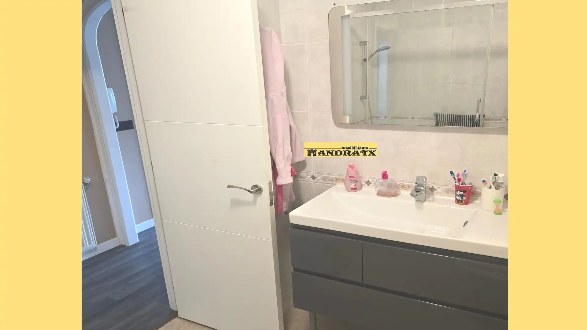 Badezimmer von Wohnung zum Verkauf in Ferrol