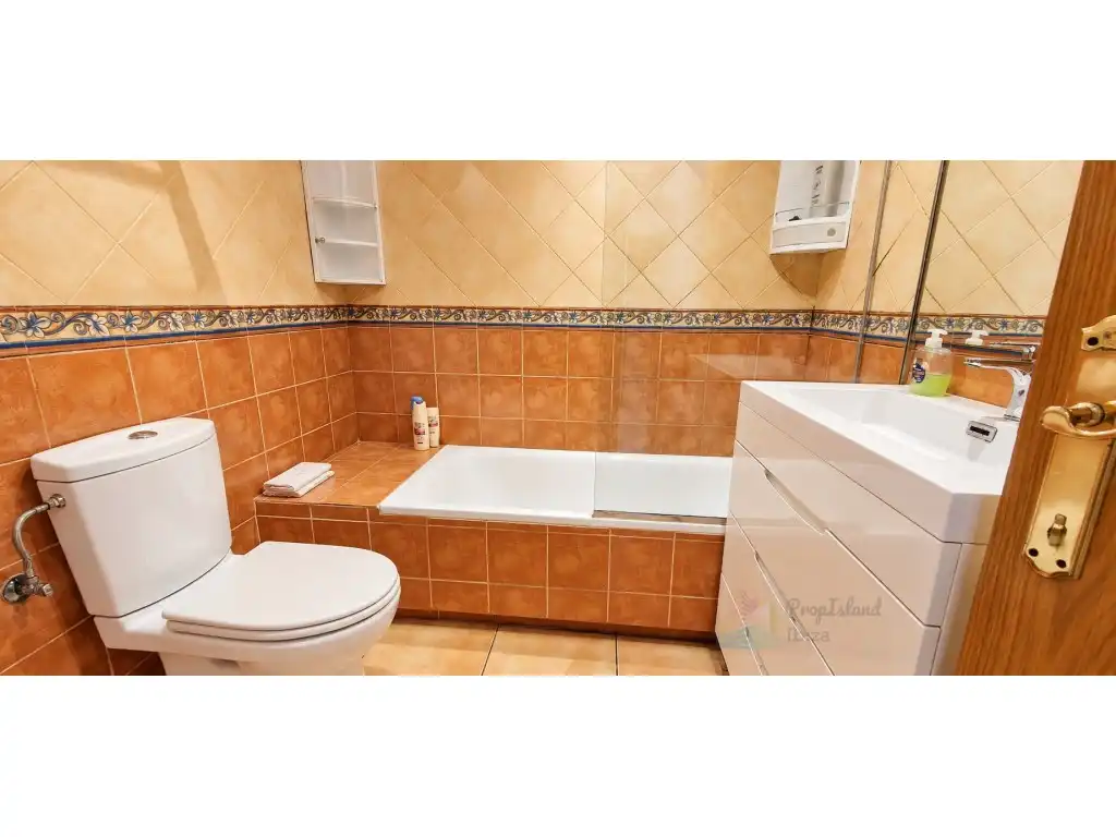 Baño de Piso de alquiler en Eivissa con Amueblado