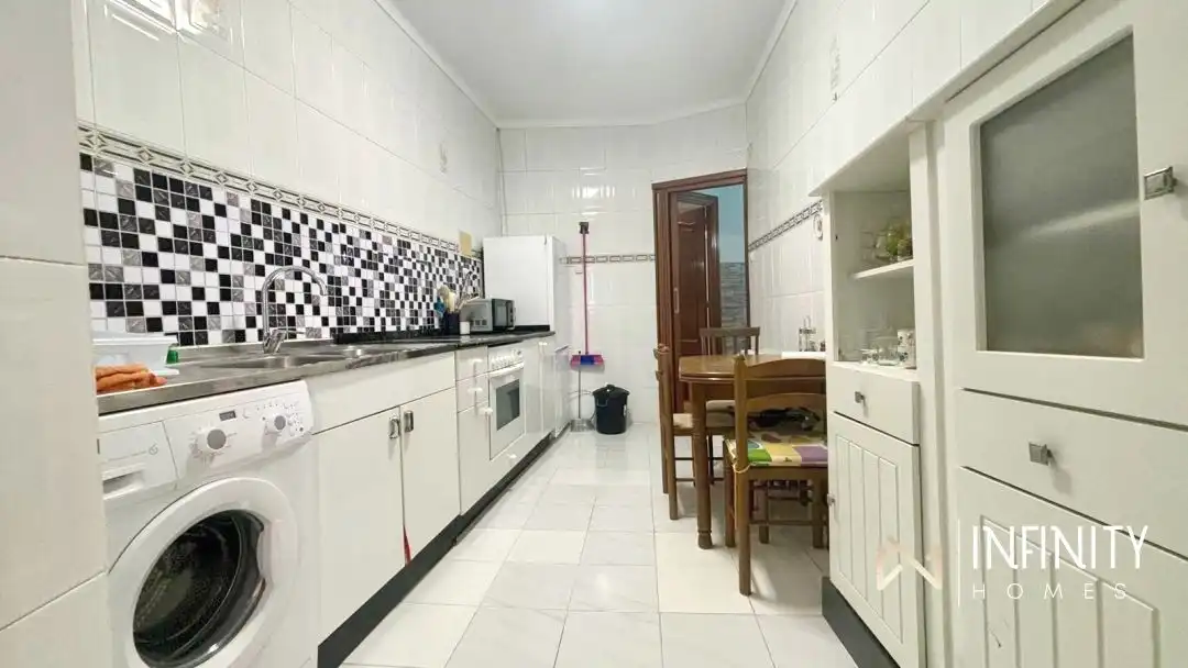 Flat with terrace to rent in Barrenkale, imagen 5