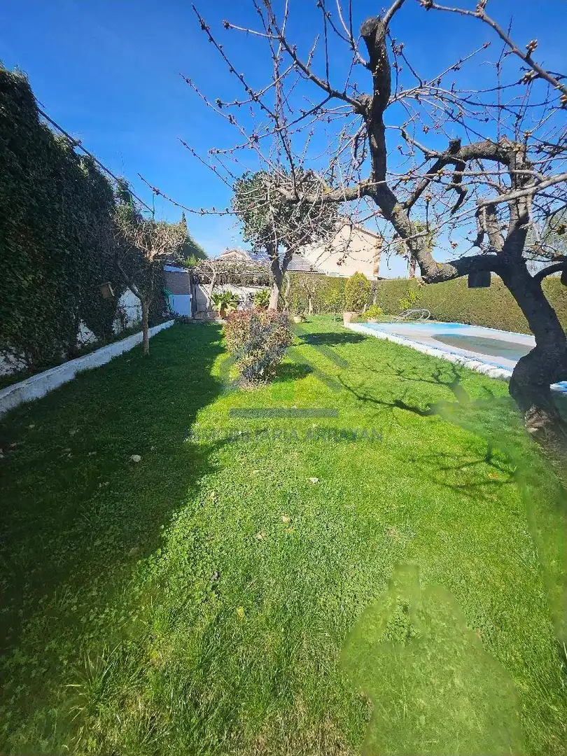 Jardín de Casa o chalet en venta en Ogíjares con Aire acondicionado, Calefacción y Jardín privado