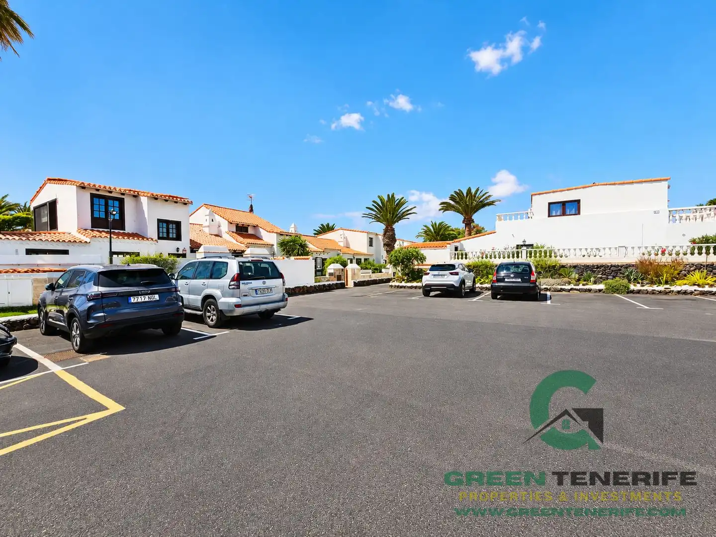 Vista exterior de Casa o xalet en venda en San Miguel de Abona amb Aire condicionat, Terrassa i Piscina