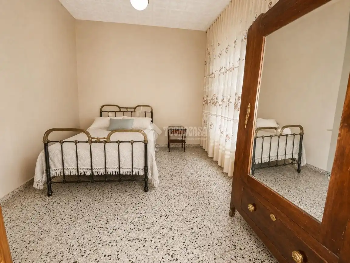 Dormitori de Casa adosada en venda en Torrijos