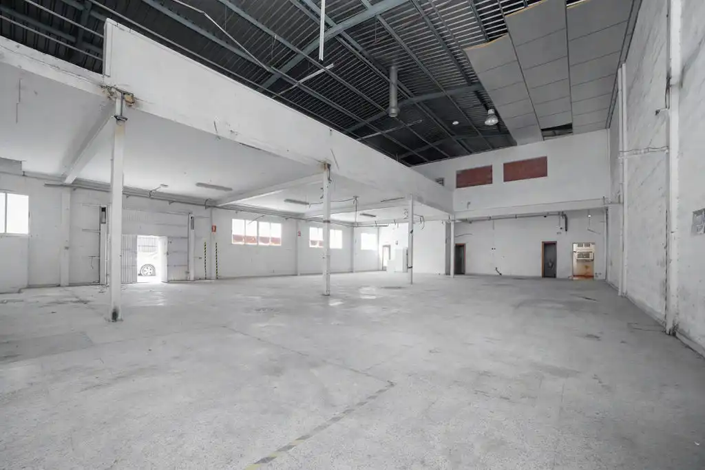 Nave industrial en venta en Elda