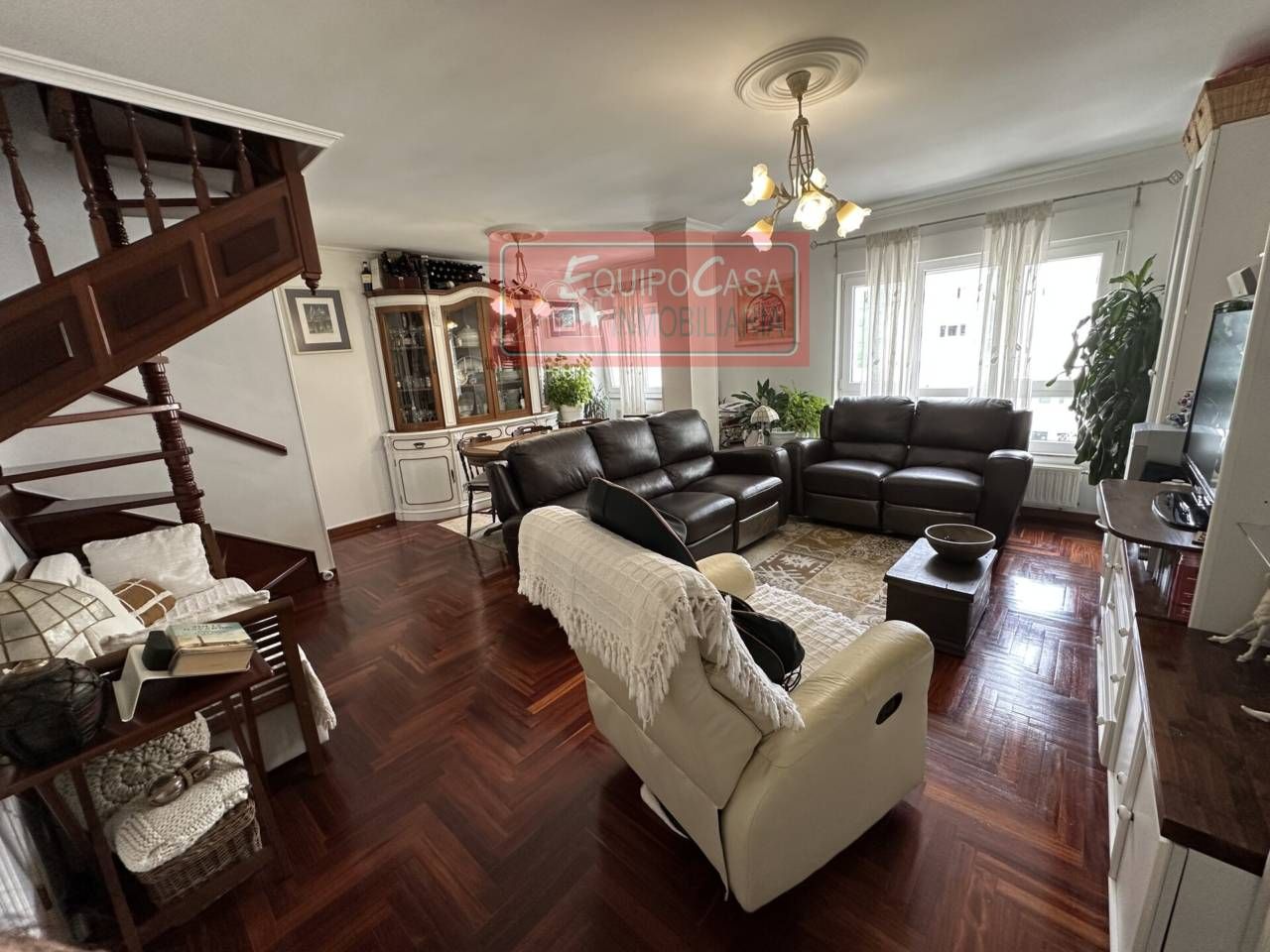 Sala d'estar de Pis en venda en Lugo Capital amb Calefacció, Parquet i Moblat