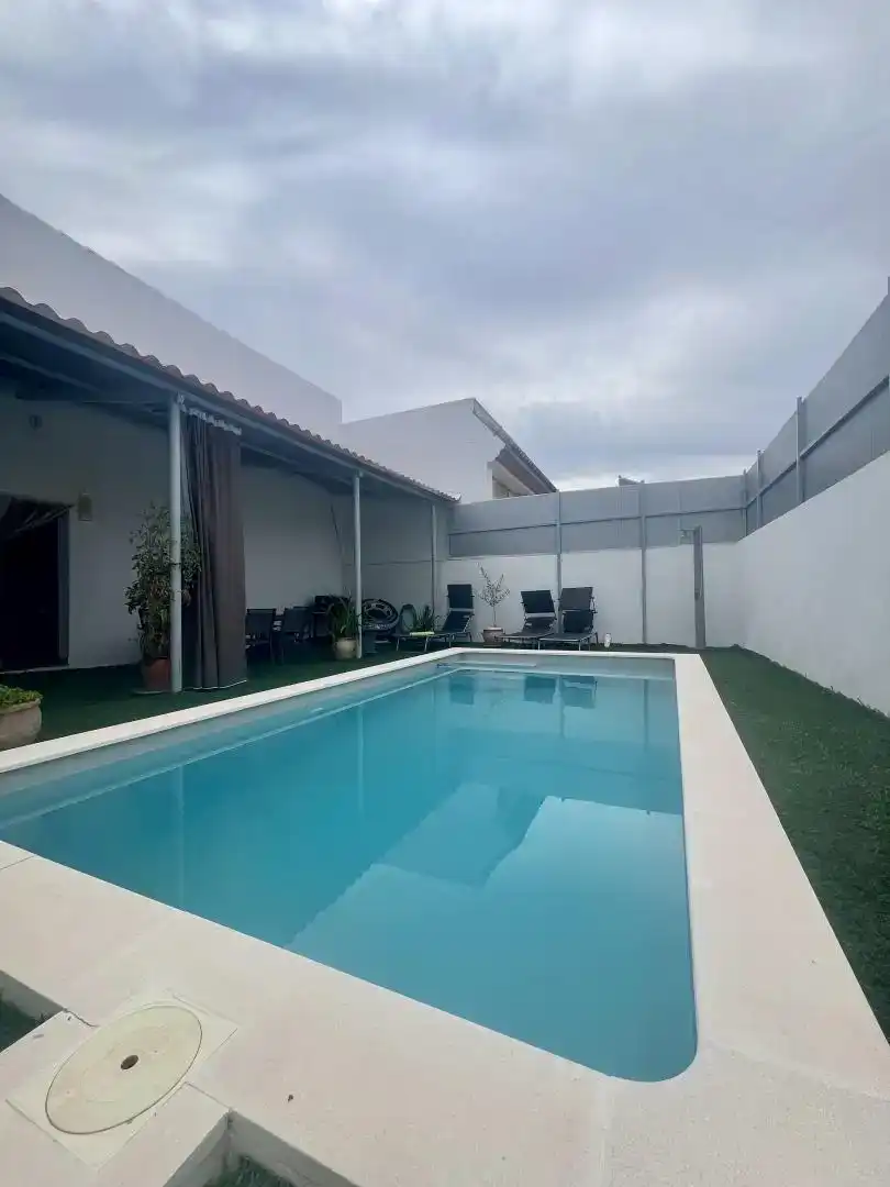 Piscina de Casa o chalet en venta en San José del Valle con Aire acondicionado, Jardín privado y Parquet