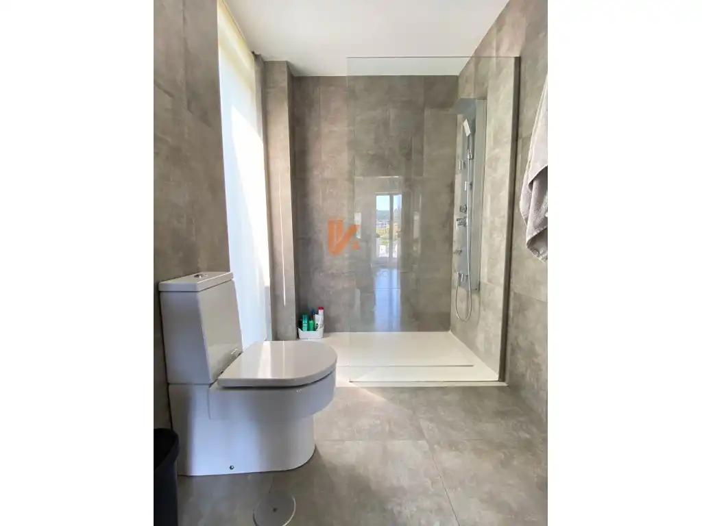 Baño de Casa o chalet en venta en Ames con Jardín privado, Terraza y Piscina