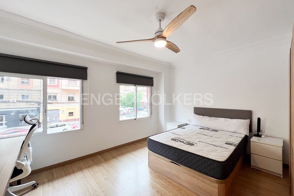 Dormitori de Apartament de lloguer en  Valencia Capital amb Aire condicionat, Calefacció i Moblat