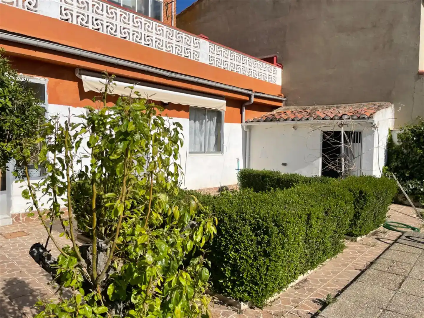 Vista exterior de Casa o chalet en venta en Benavente con Jardín privado, Parquet y Trastero