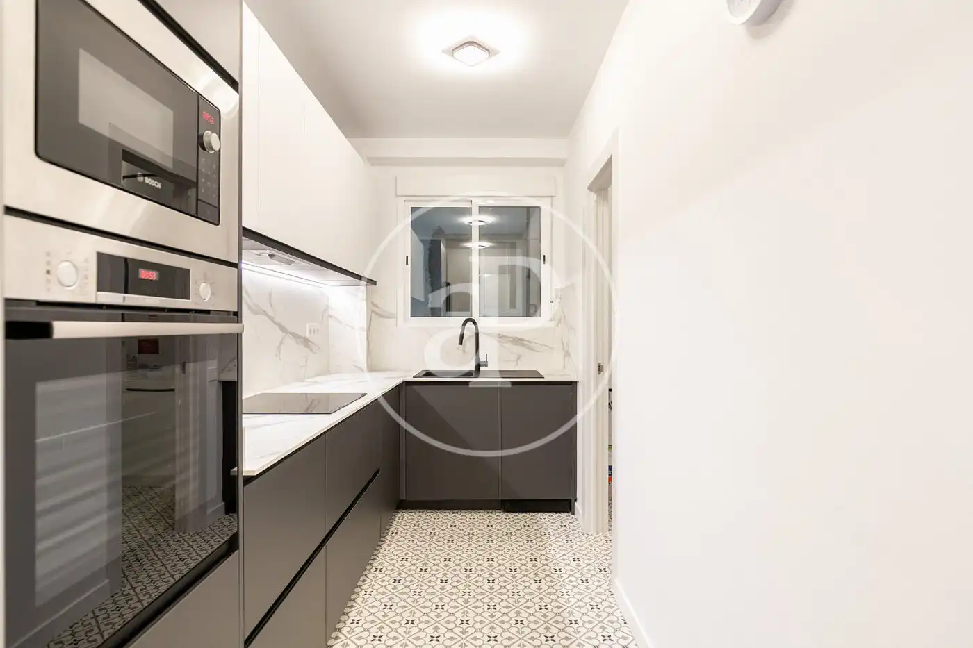 Küche von Wohnung zum Verkauf in Barcelona mit Klimaanlage, Heizung und Möbliert